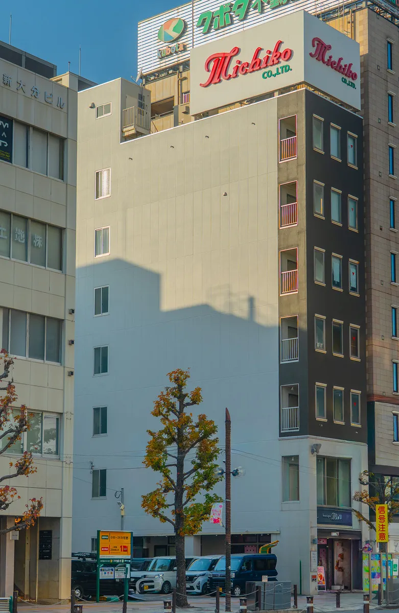 PERLA CENTRAL BLD. 外観